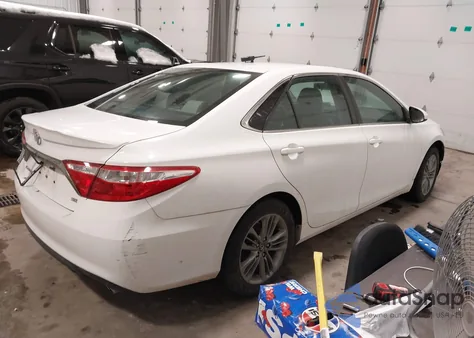 2016 Toyota Camry Se z USA, uszkodzony, nr VIN 4T1BF1FK1GU216055